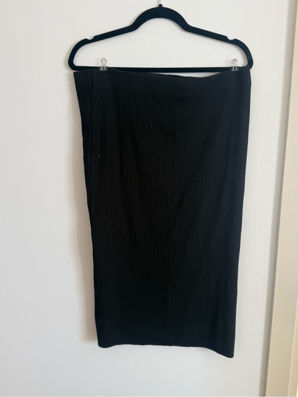 Like New - Classic Black Ribbed Midi Skirt XL